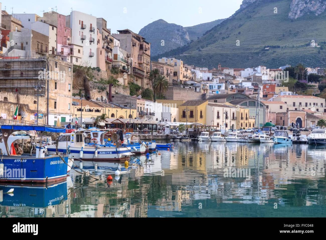 Apartamento Golden House Castellammare del Golfo Exterior foto